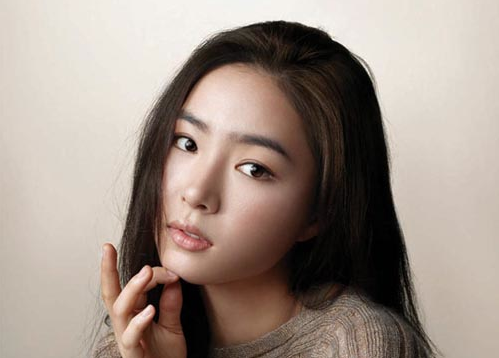 Shin Se Kyung: "I Would Like My Daughter to Not Have My Personality."