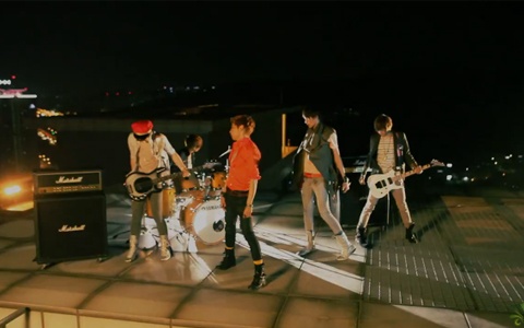 LEDApple releases MV for "How Dare You"