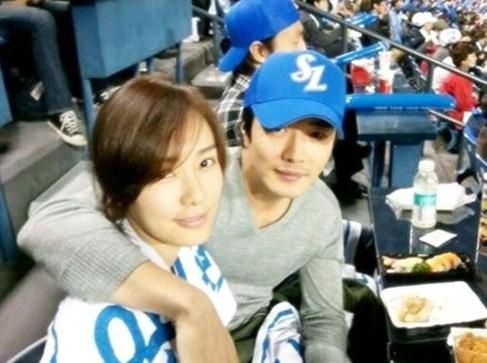 Kwon Sang Woo and Son Tae Young’s Date at a Baseball Game