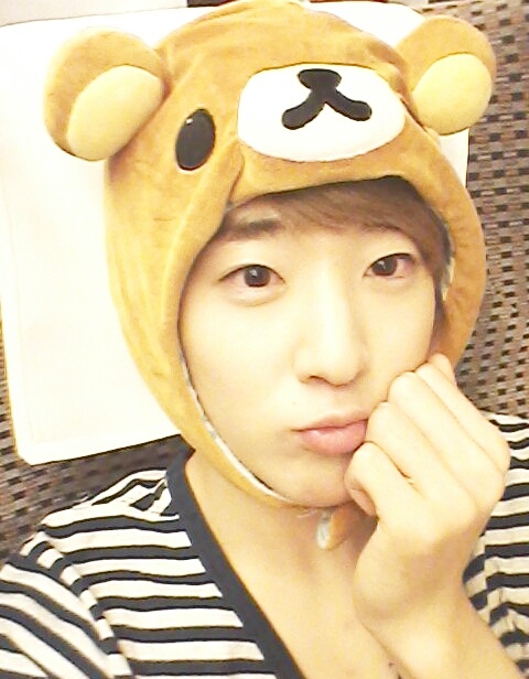 Kevin Woo Asks KISSMes to Not Download Illegally
