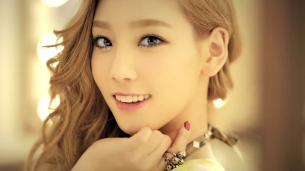 Taeyeon Beats Hyorin, Taeyang, and Park Bom for Top Vocal Teacher