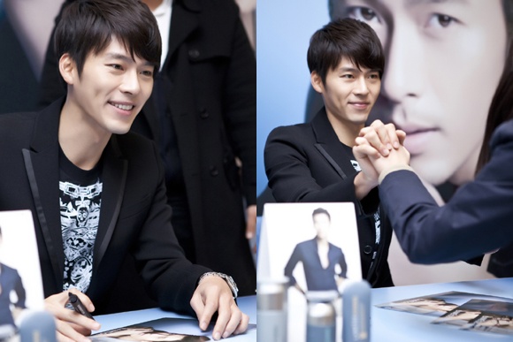 Hyun Bin Holds an Autograph Session
