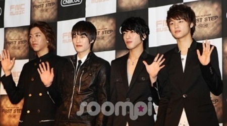 CNBlue’s Press Conference for their First Full Album