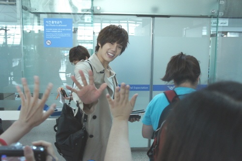 SS501’s Park Jung Min Arrived in Taiwan to Begin Drama Filming