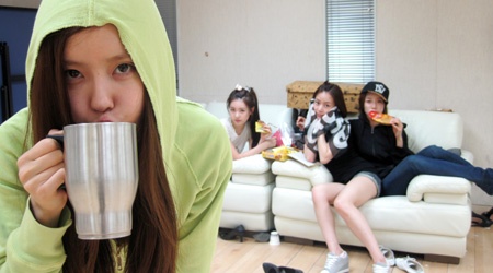 T-ara Releases Photos of their Trainee Days and Make Up Free Faces