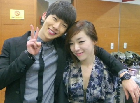 Ga In Leaves Kiss Mark on Jo Kwon’s Neck