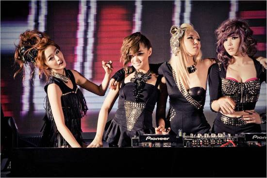 Secret Uses Yoo Jae Suk’s "Jjohah (I LIKE)" Dance on New Music Video