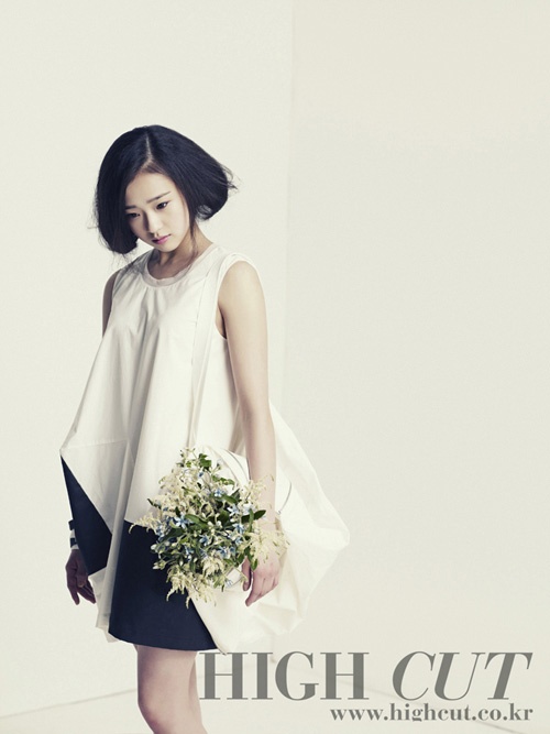 Gymnast Son Yeon Jae Takes on "Young and Avant Garde"