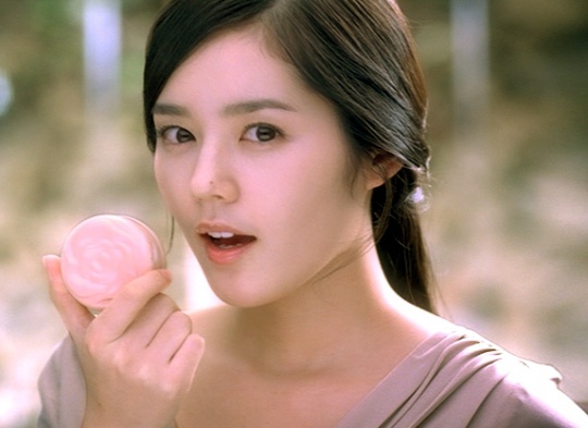 Han Ga In to Return to the Big Screen