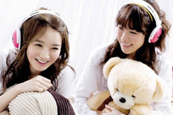 Davichi Forgets Lyrics On Live TV Due To Confetti