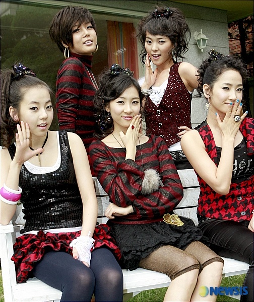 Timbaland Supports the Wonder Girls via Twitter