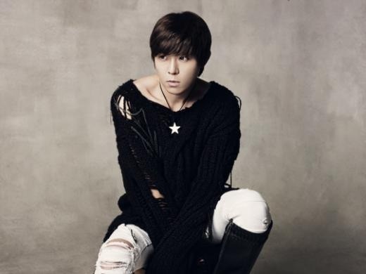 Ex-H.O.T Member Tony An Makes Idol Comeback with Smash
