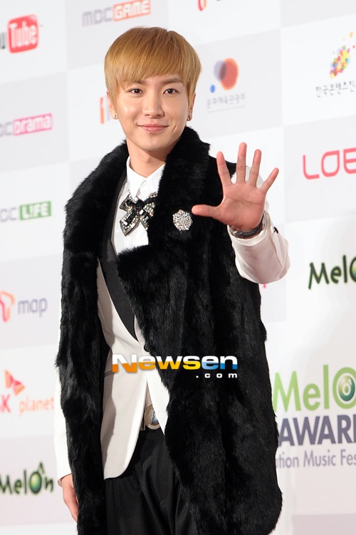 Leeteuk’s April Fool’s Day Prank Causes Trouble