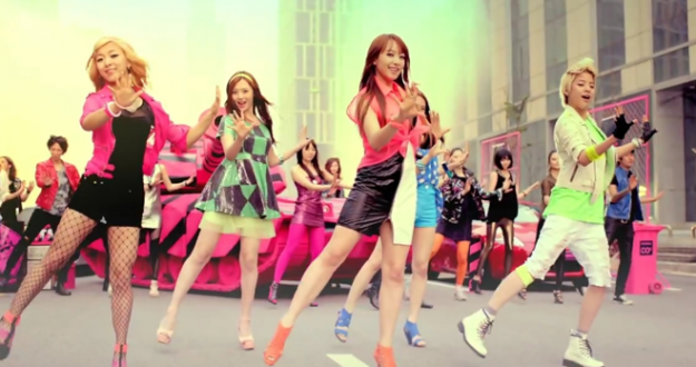 f(x) Releases MV for "Hot Summer"
