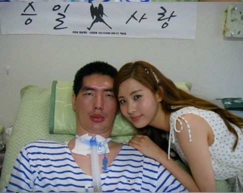 SNSD Seohyun Makes Surprise Visit to Former Basketball Coach Park Seung Il