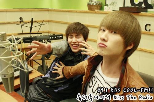 Super Junior’s Kyuhyun and Eunhyuk’s Naughty Picture Revealed