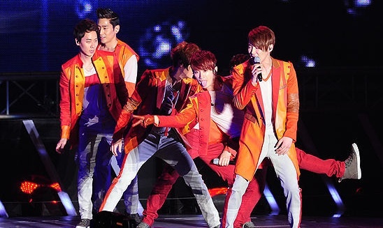 Girls’ Generation, DBSK, SHINee, 2PM, and More Watch Shinhwa’s Comeback Concert