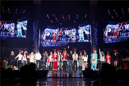 JYP Nation Performs First Joint Concert on Christmas Eve