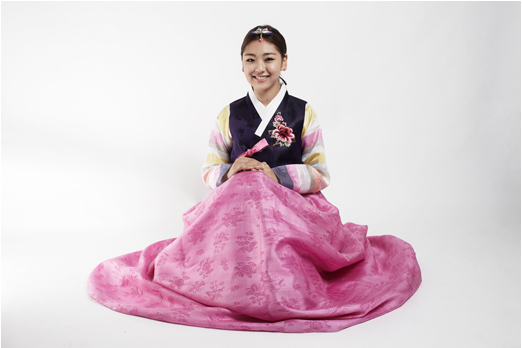 Kwon Ri Sae Sends Chuseok Greetings and Opens Her Heart on Her Career