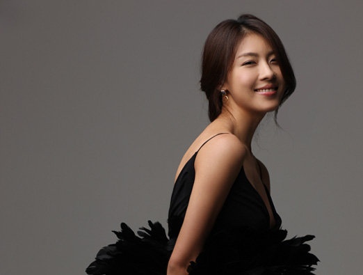 Ha Ji Won Talks About Injuries and Her Love for Action Scenes on "Win Win"