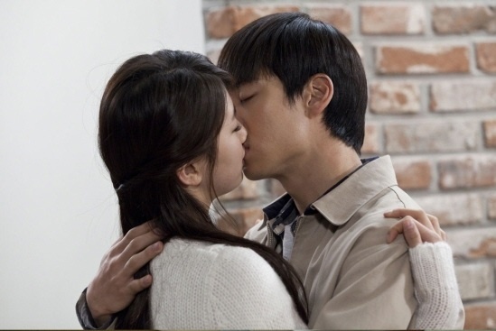 Deleted Kiss Scene Between miss A’s Suzy and Lee Jae Hoon Revealed!