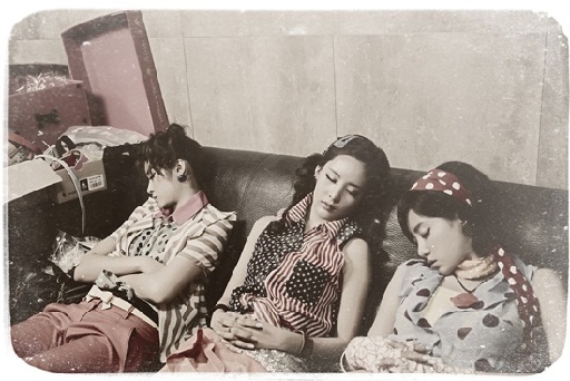 T-ara Drifts Off to Dreamland at Roly-Poly MV Set