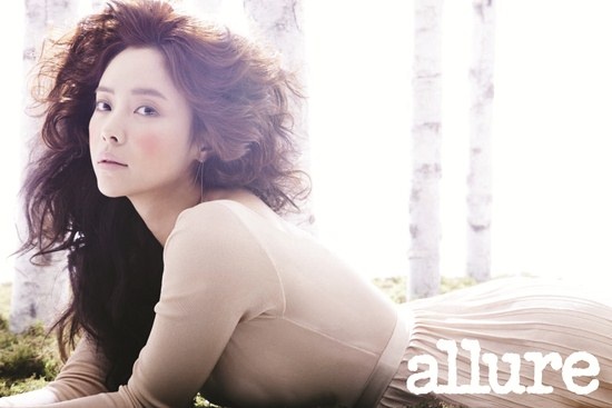 Hwang Jung Eum Glows with Bushy Hair and Minimal Makeup
