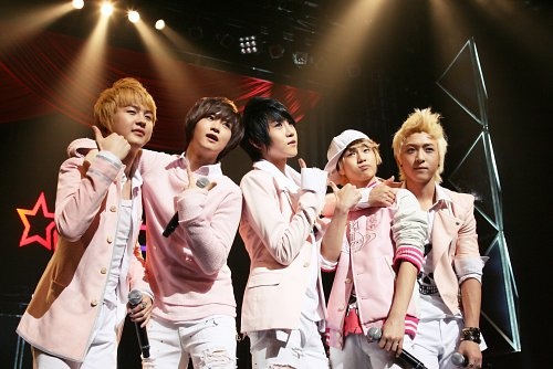 Open World Entertainment Holds Family Concert in Japan