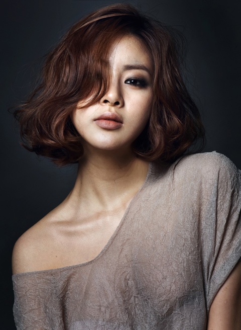 “Dream High 2’s” Kang So Ra Flaunts Her S-Line