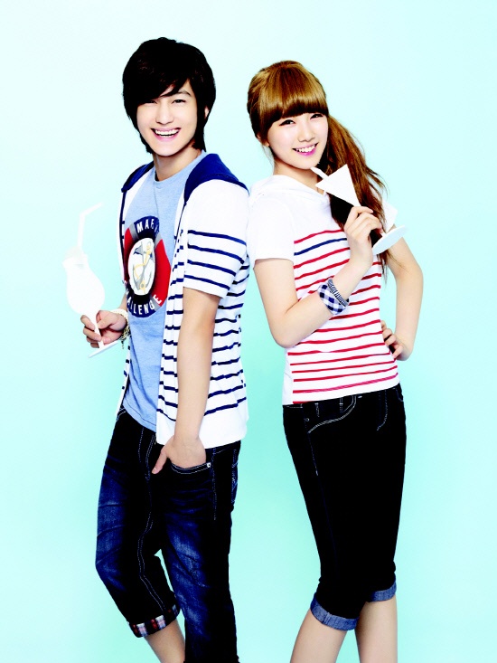 Kim Bum and Miss A’s Colorful Ocean Themed Photospread
