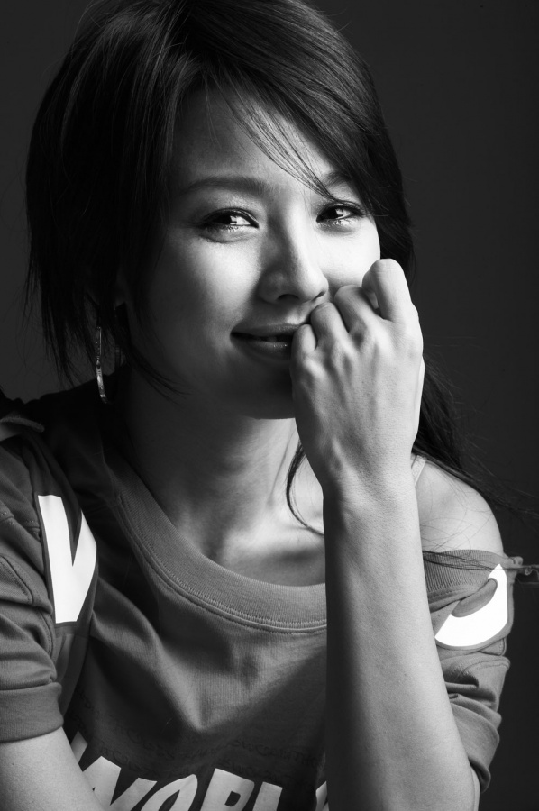 Lee Hyori Becomes a Columnist