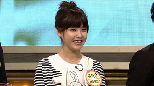 IU Reveals Baby Photos and Meets Up with Her Crush on SBS’s "Dalgona"