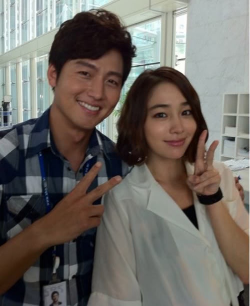 "Wonderful Radio" Starring Lee Jung Jin and Lee Min Jung Releases Theatrical Trailer