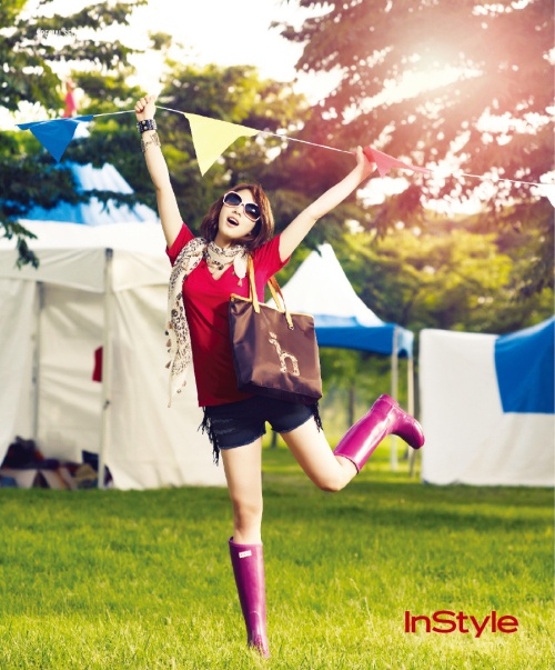 Park Shin Hye’s Colorful and Edgy Festival Look!