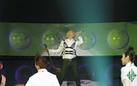 Daesung Performs "Wings" on “YG on Air”