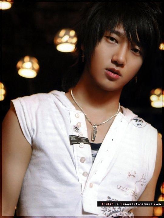 Super Junior’s Yesung Reveals Baby Picture