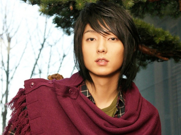 Lee Jun Ki’s Official Response to Dating Rumors