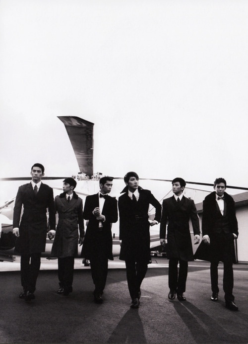 2PM Releases Official 2012 Calendar