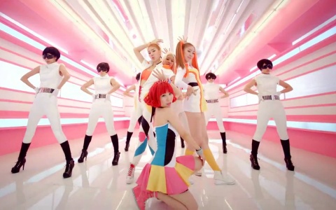 STELLAR Releases Debut MV "Rocket Girl" Feat. Eric