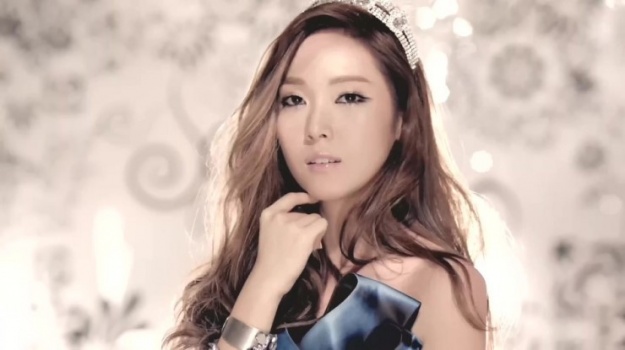 Girls’ Generation’s Jessica Shares Birthday Party Photos Taken by Tiffany