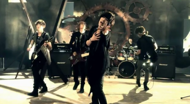 Eat Your Kimchi Reviews FT Island’s "Hello Hello"