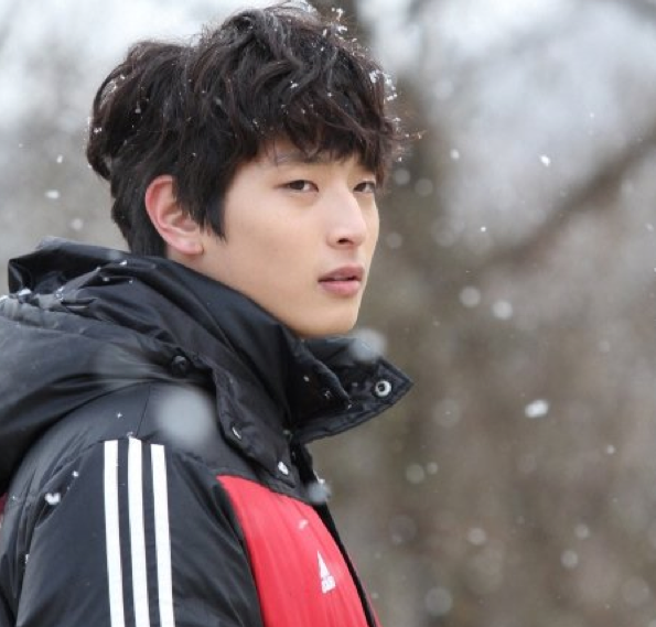 2AM’s Jinwoon Thanks “Dream High 2” Staff With Generous Gift