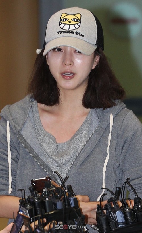 Han Ye Seul Opens up about “Spy Myung Wol” Controversy for First Time