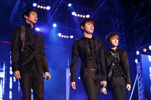 JYJ “World Tour Concert in 2011” to Begin in April