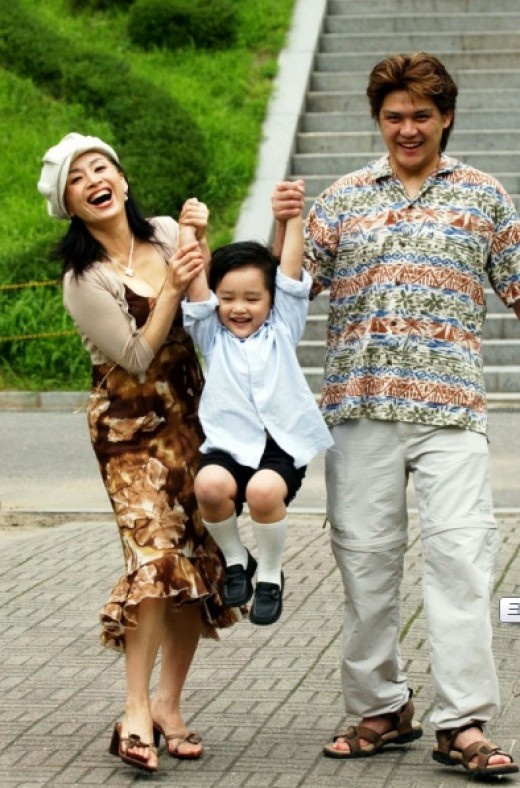Park Hae Mi Introduces Her Son and Talks About Her Past Family Hardships