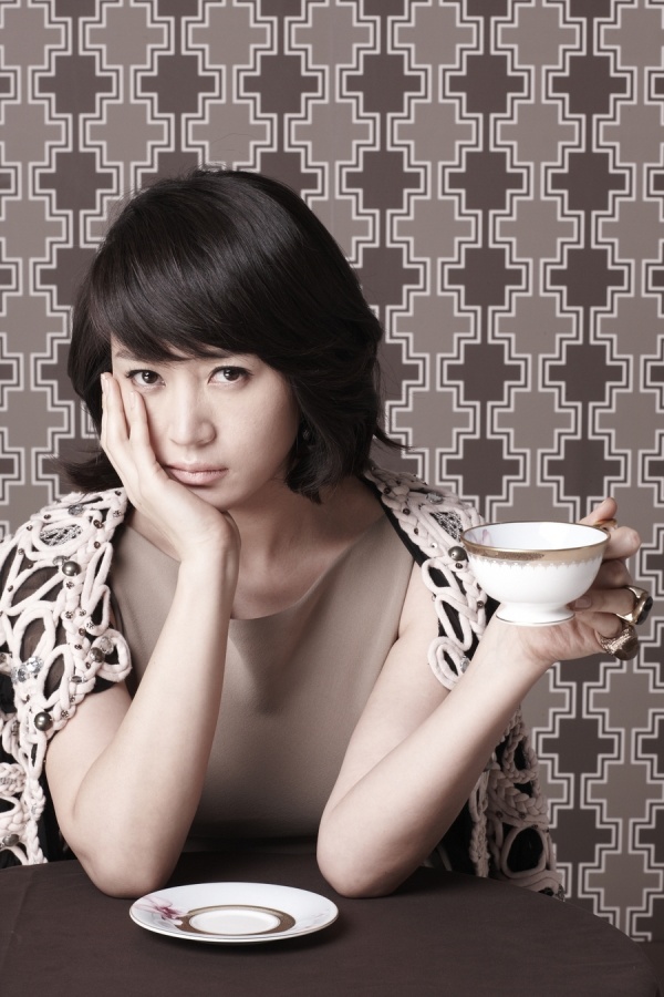 Kim Hye Soo Garners Attention for Past Pictures