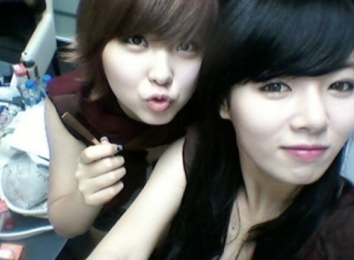 4minute’s Kwon So Hyun and HyunA Have Fun at Cube Entertainment Outing