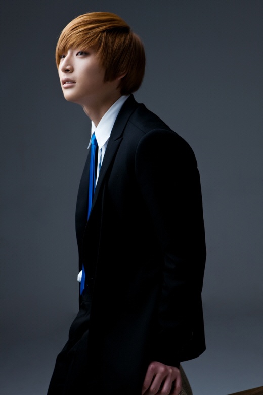 2AM’s Jinwoon Graces the Cover of "F.OUND" Magazine