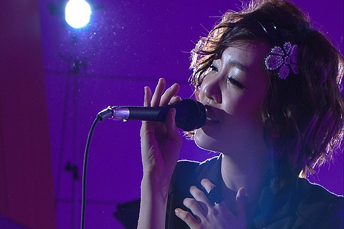 Younha Still Recovering From Laryngitis