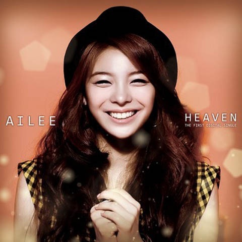 Ailee Nabs a Picture With Tiger JK and Brian